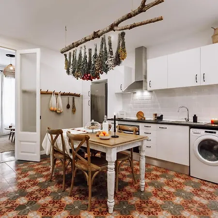 Apartment Baeza - 2 Bedrooms And Office In Eixample Esquerra *